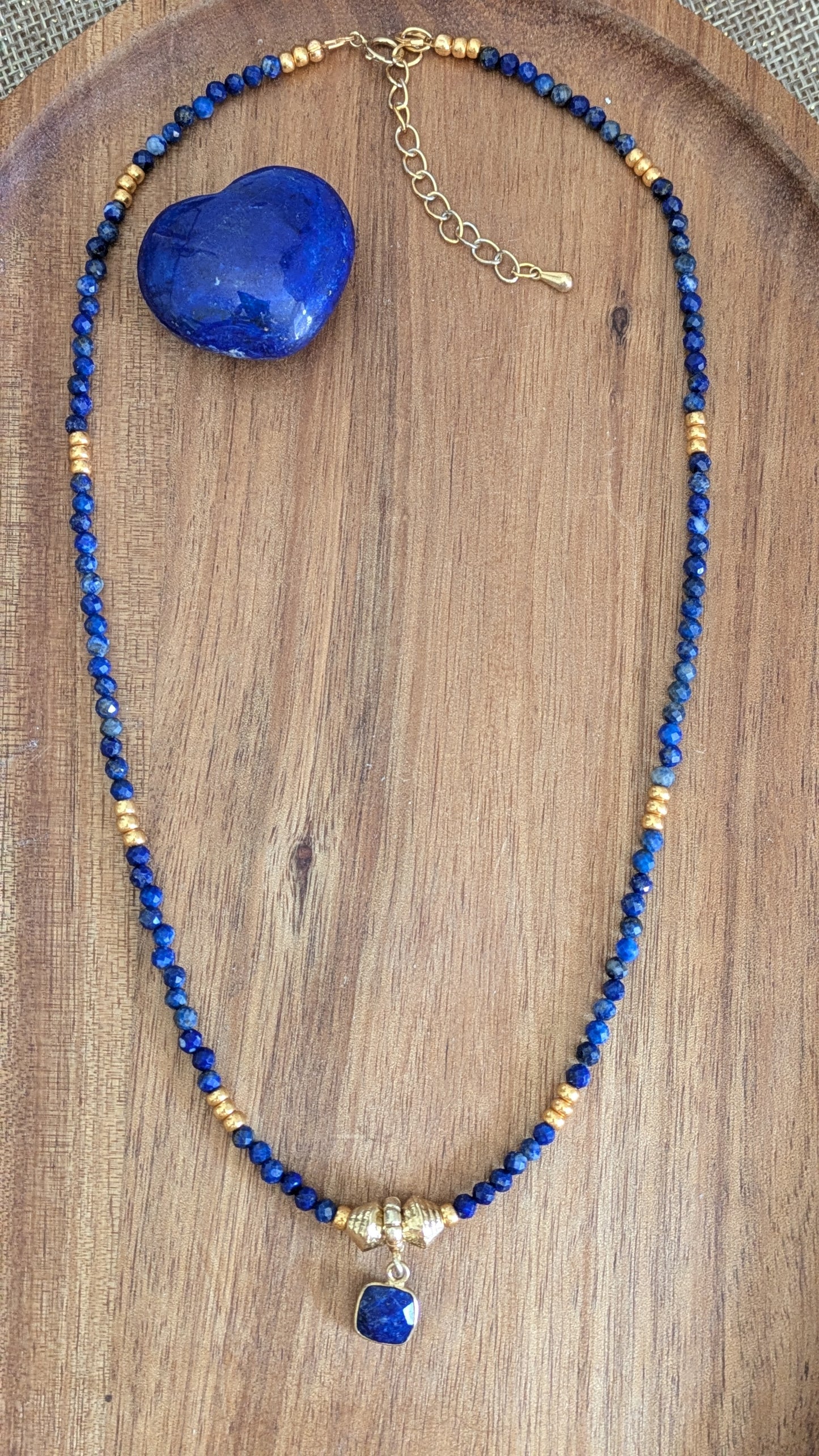 COLLIER REINE D'EGYPTE